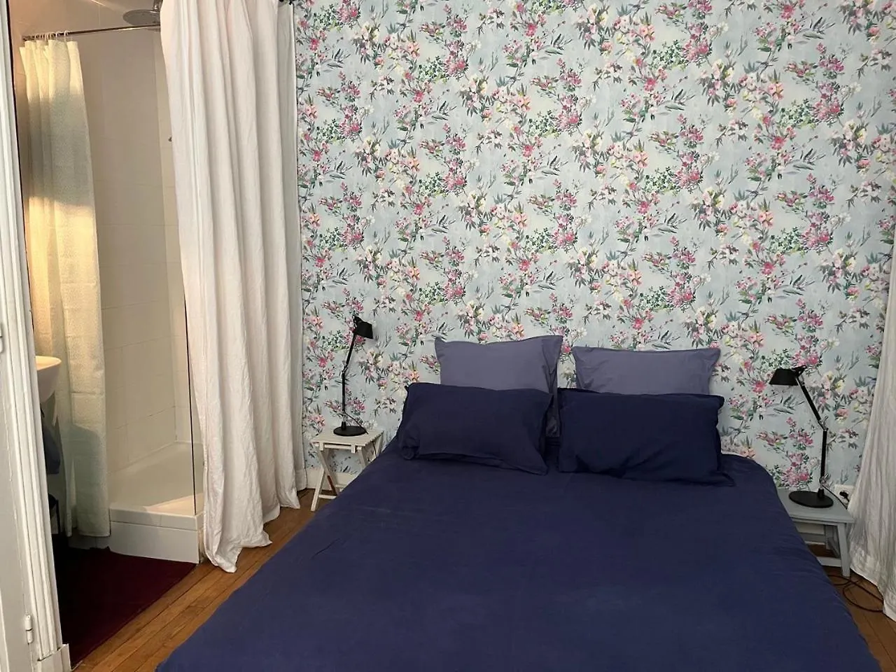Apartment Comme Une Petite Maison Paris France