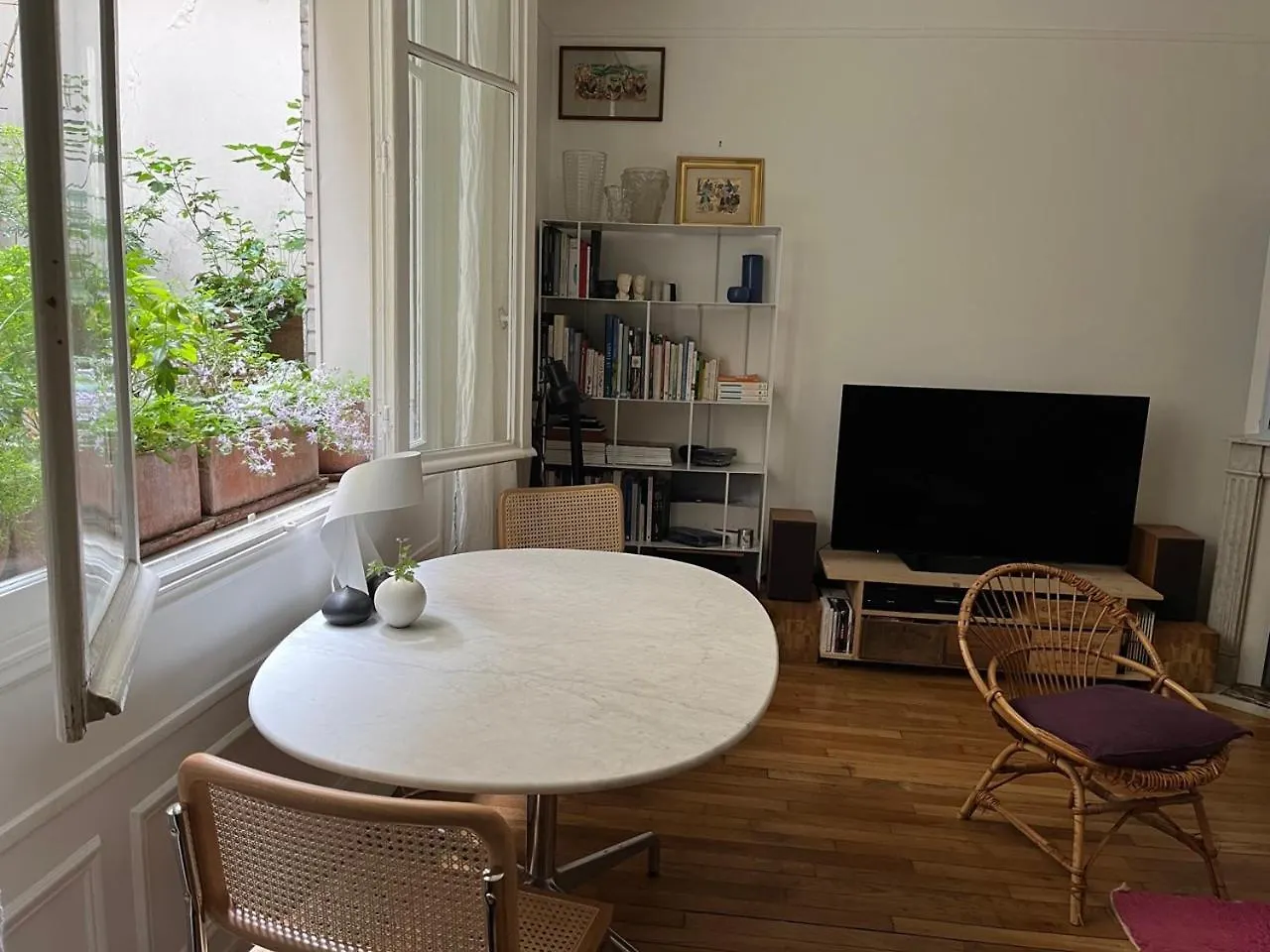 Comme Une Petite Maison Paris 0*,  France